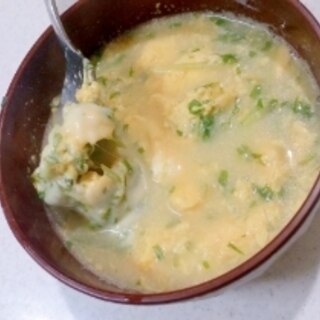 モッツァレラと水菜のコンソメ卵とじスープ